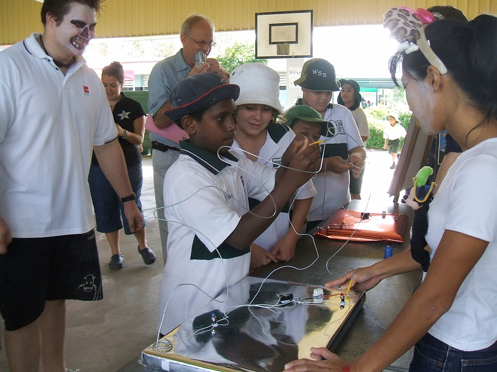 Cairns42 Science on the Oval.JPG